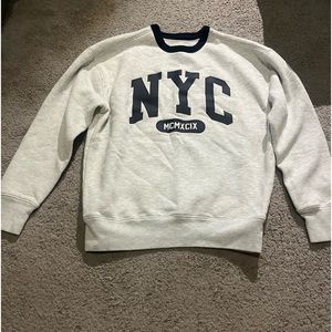 Hollister mens NYC crew neck
